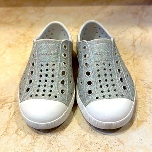 Native Shoes Jefferson Child Water Sneaker C7 Disco Bling Silver Glitter